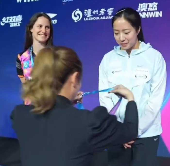 体彩-21岁申裕斌直言铜牌不满足！复仇世三仅为开始 捐款1亿韩元人美心善|世界杯|莎宾·温特|杭州亚运会|刘诗雯|捐赠_新浪体育_新浪新闻